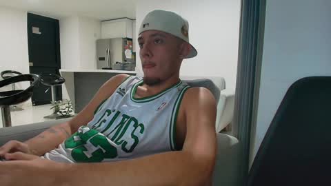 Snapshot of sebolaz chatting on January 6, 9:19 am ryan miller online show from January 6, 9:19 am