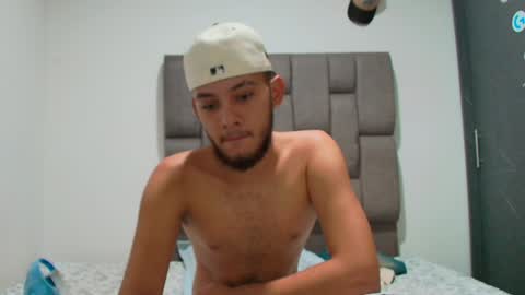 Snapshot of sebolaz chatting on December 29, 11:18 pm ryan miller online show from December 29, 11:18 pm