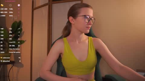 Brenda online show from October 26, 5:01 pm