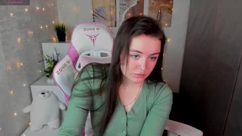 Snapshot of secret_goddes chatting on October 13, 3:41 am Catrin Mo Tu We Th Fr 5 GMT 3am-9am online show from October 13, 3:41 am