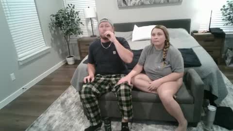 secretlyseductive9399 online show from December 14, 5:40 am