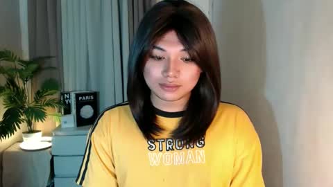 Deluxe online show from February 22, 8:00 pm