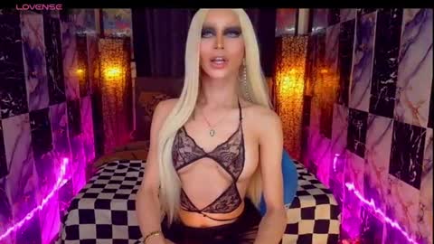 KATARINA LUST online show from July 16, 10:33 pm