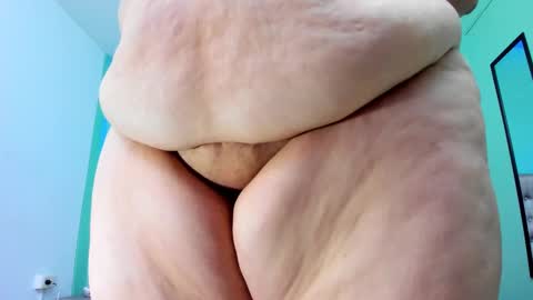 Selena online show from March 11, 4:30 am