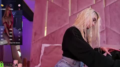 Selena online show from November 24, 5:17 am