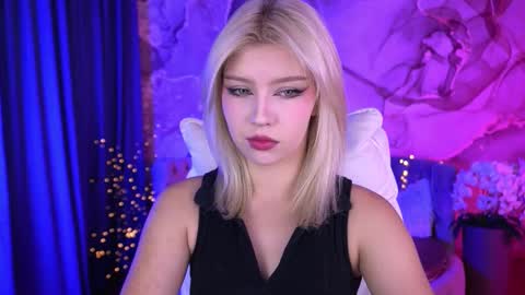 Snapshot of selenairis chatting on September 18, 7:56 am selenairis online show from September 18, 7:56 am