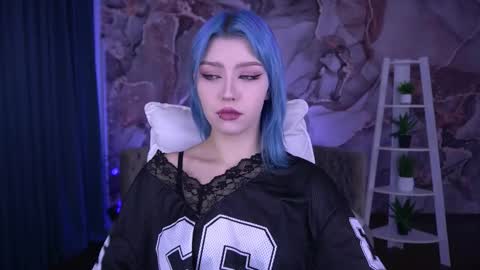 selenairis online show from December 1, 9:24 pm