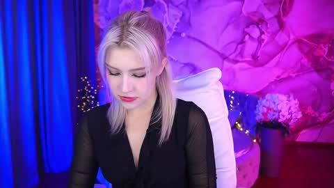 Snapshot of selenairis chatting on September 22, 6:17 am selenairis online show from September 22, 6:17 am