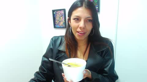 Selena online show from December 23, 6:26 pm