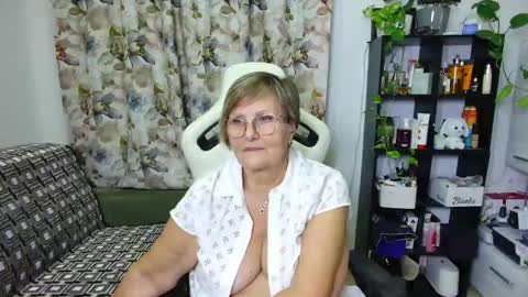 Selenna online show from December 28, 2:43 am