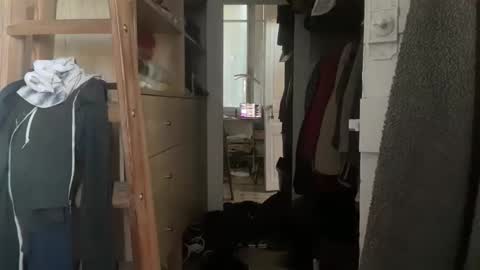 sens3439 online show from April 17, 4:09 pm