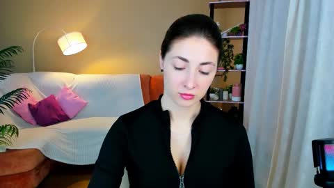 Snapshot of sensitiveheartt chatting on October 1, 8:30 pm sensitiveheartt online show from October 1, 8:30 pm