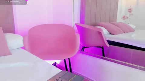 Jeen  online show from September 22, 8:35 pm