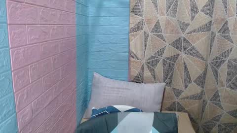 SensuousLips online show from October 28, 4:35 am