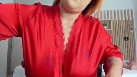 Serena  online show from February 2, 11:39 am