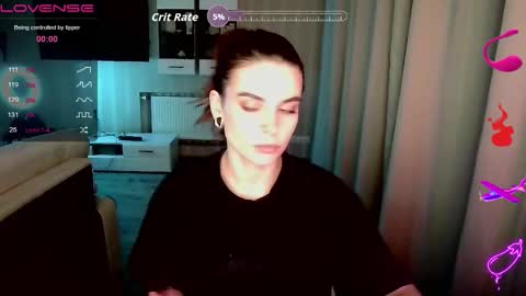 serenamilss online show from November 19, 7:01 pm