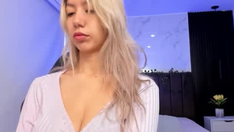 Serene online show from December 17, 12:34 pm