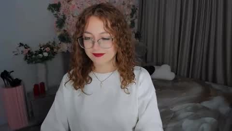 Snapshot of sereneflame chatting on September 13, 8:44 pm Ophelia online show from September 13, 8:44 pm