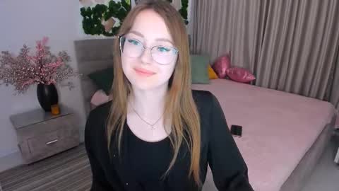 Snapshot of sereneflame chatting on March 11, 4:07 pm Ophelia online show from March 11, 4:07 pm