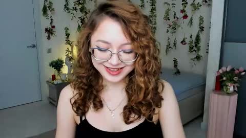 Ophelia online show from April 17, 12:29 pm