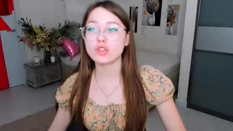 Snapshot of sereneflame chatting on March 9, 10:30 am Ophelia online show from March 9, 10:30 am