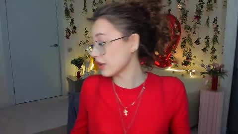 Ophelia online show from February 23, 7:27 pm