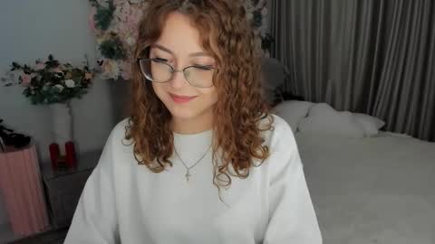 Snapshot of sereneflame chatting on September 25, 4:58 pm Ophelia online show from September 25, 4:58 pm