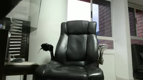 hetero serio discreto online show from April 7, 10:56 pm