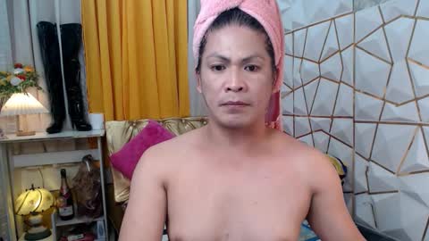 Snapshot of service_me711 chatting on September 28, 12:19 am call me MILES online show from September 28, 12:19 am