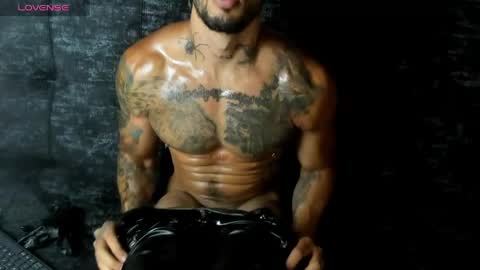 seth_0wner online show from June 4, 2:28 am