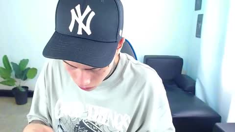 Thomas online show from November 14, 3:58 pm