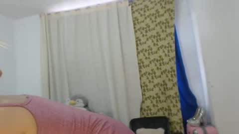 Snapshot of sex_forever77 chatting on March 4, 8:05 pm Karol y antony online show from March 4, 8:05 pm