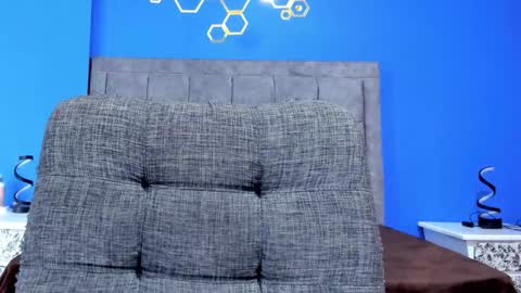 karen and camilo online show from February 2, 3:21 am