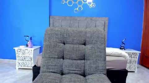 karen and camilo online show from January 11, 3:44 am