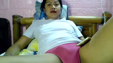 Snapshot of sexgoddesses4u chatting on January 29, 8:40 am Ems online show from January 29, 8:40 am