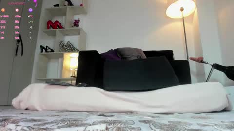 Snapshot of sexirose_19 chatting on October 17, 1:26 pm Rosa online show from October 17, 1:26 pm