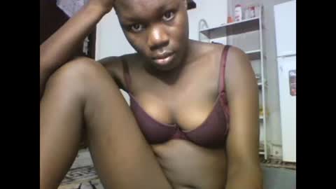 Snapshot of sexqueen02 chatting on March 2, 5:54 am sexqueen02 online show from March 2, 5:54 am