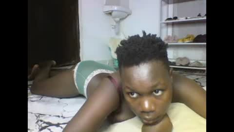 Snapshot of sexqueen02 chatting on February 25, 10:53 pm sexqueen02 online show from February 25, 10:53 pm