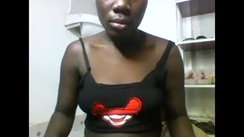 Snapshot of sexqueen02 chatting on February 22, 3:45 am sexqueen02 online show from February 22, 3:45 am