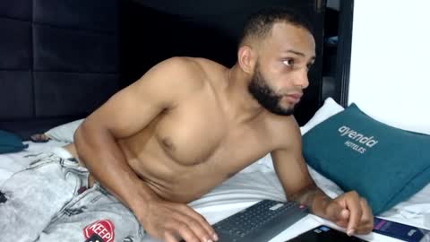 Snapshot of sexseason777 chatting on October 4, 7:17 am STIIV G online show from October 4, 7:17 am