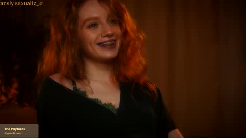 Snapshot of sexualiz_e chatting on September 13, 8:22 pm Liz online show from September 13, 8:22 pm