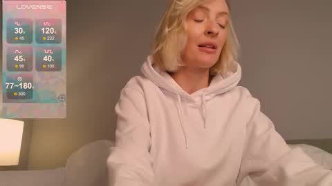 Snapshot of sexuallycorrect chatting on October 4, 11:19 am Ray New video in bio online show from October 4, 11:19 am