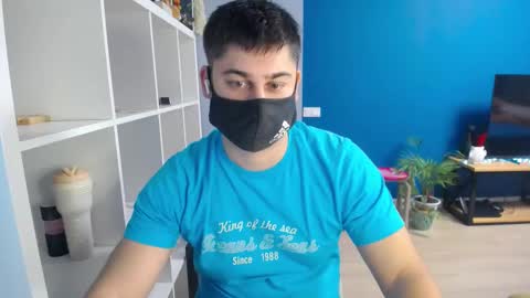 Snapshot of sexxxdickbig chatting on February 15, 6:44 pm Tommy online show from February 15, 6:44 pm