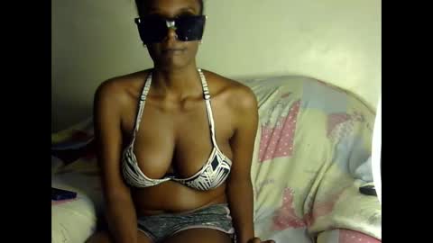 Snapshot of sexxy_boobiess chatting on October 19, 8:52 am Natural boobs online show from October 19, 8:52 am