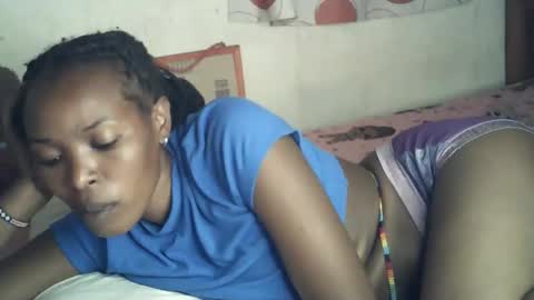 sexxy_curvy23 online show from January 17, 6:12 am