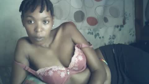 sexxy_curvy23 online show from March 7, 4:56 am