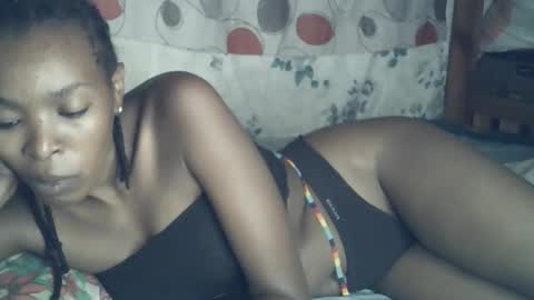 sexxy_curvy23 online show from March 24, 3:56 am