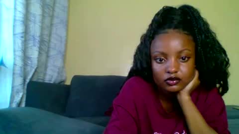 sexxy_daisyy online show from March 22, 5:00 am