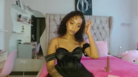 sexy_babydoll22 online show from May 9, 9:15 am