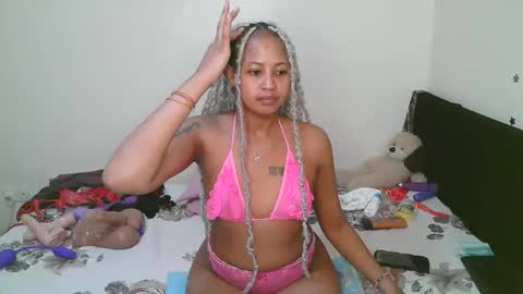 sexy_bluegirl online show from May 15, 7:17 am